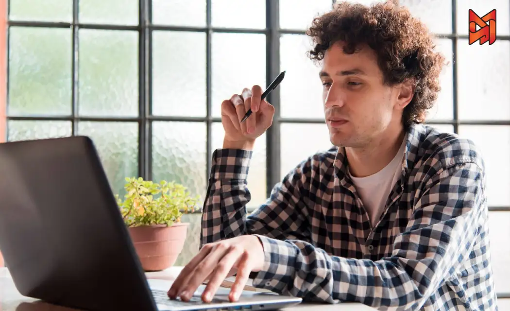 An SEO expert exploring keyword research software to find high-ranking competitor keywords.
