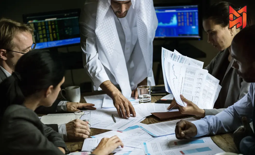 SEO team discussing a strategy plan for optimizing Arabic-language content.