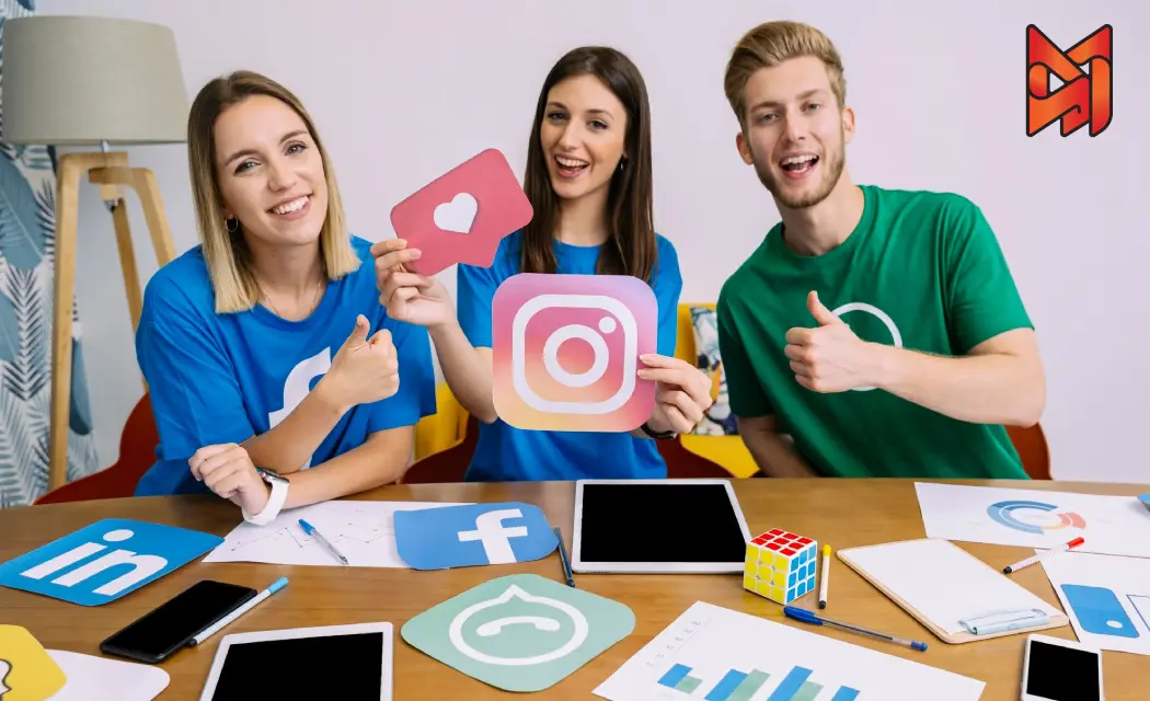 A Social Media Marketing team analyzes data to enhance their marketing strategy and optimize platform selection.